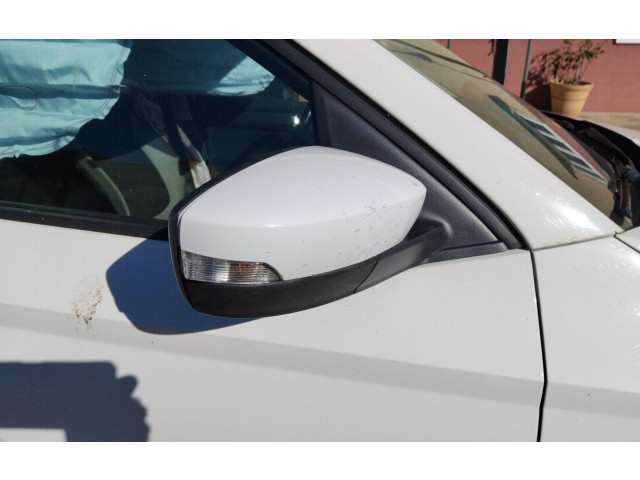 Зеркало электрическое        Skoda Fabia Mk3 (NJ)  2015 - 2021 года   