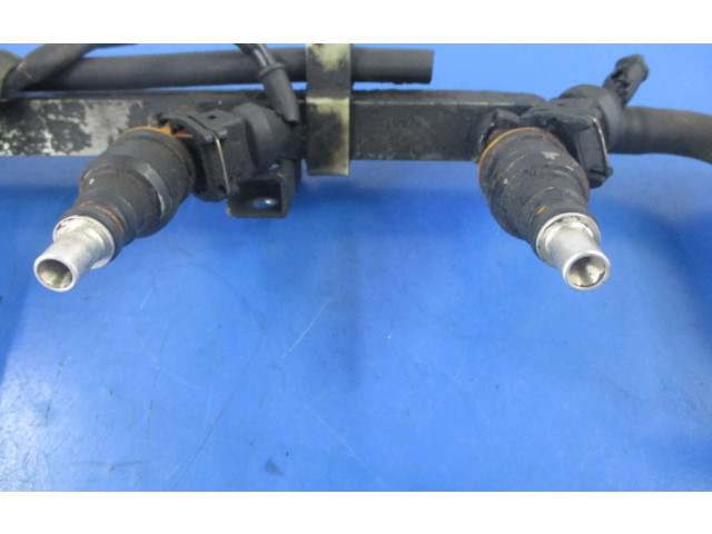 Vstřikovací lišta Saab 9000 CD ---