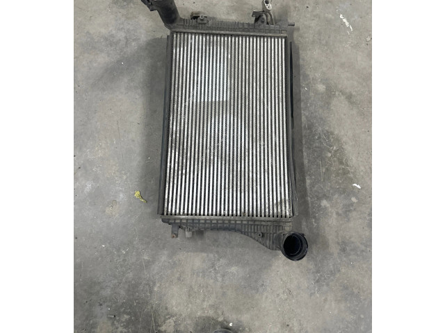 Интеркулер  1K0145803AL   Volkswagen Caddy 