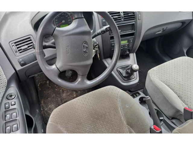 Přístrojová deska Hyundai Tucson JM 2005 940132E421