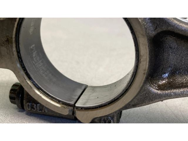 Поршень с шатуном Skoda Roomster (5J) для дизельного двигателя 1.6