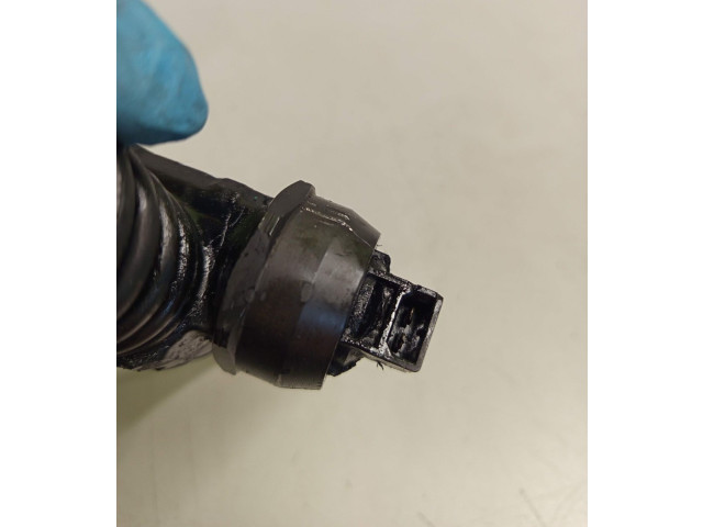 Vstřikovač 038130073AP   Volkswagen Caddy     