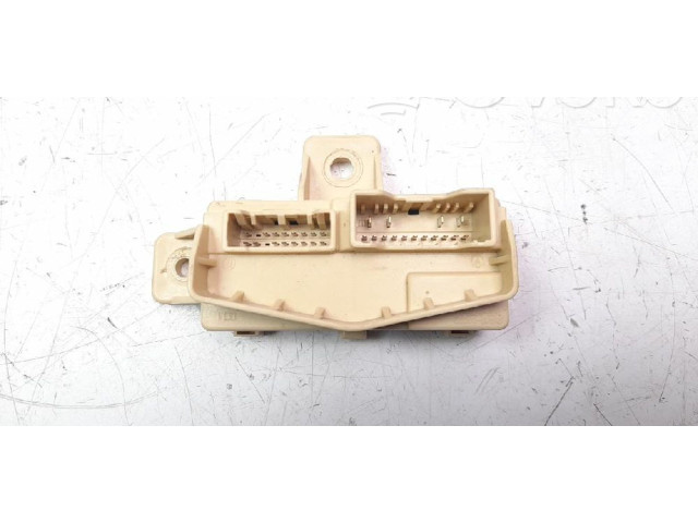 Блок предохранителей 91940J7010 KIA Xceed