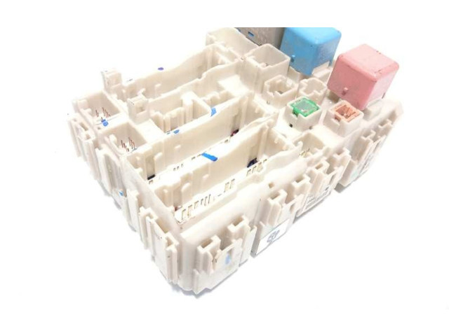 Pojistková skříňka Řídící jednotka BSM 8273047290 Toyota Prius (XW20) 2008