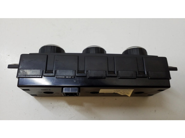 Блок управления климат-контролем 55111313AB Chrysler Town & Country V