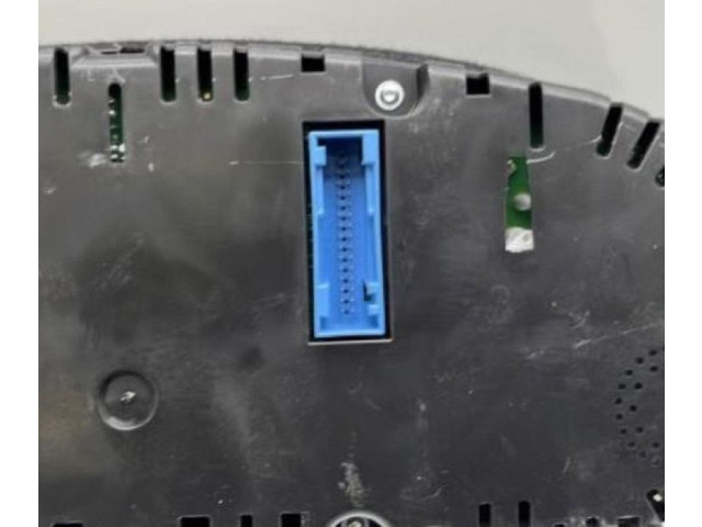 Панель приборов Audi A1