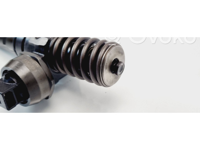 Форсунка 038130073AG, 0414720215    Volkswagen Jetta V  BKC 