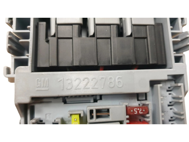 Pojistková skříňka 13222786 Chevrolet Cruze 2009