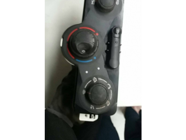 Блок управления климат-контролем 69597003   Renault Clio III