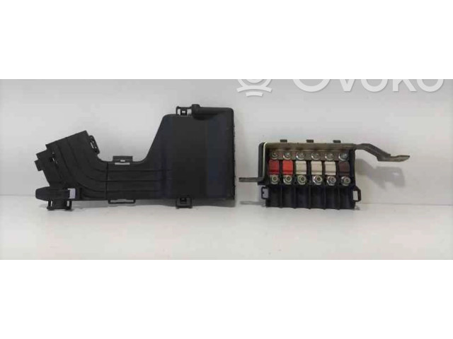 Pojistková skříňka Řídící jednotka BSM K9K830, 86438   Renault Megane III 2009