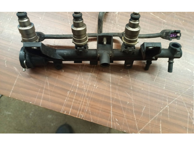 Vstřikovací lišta 93008101 Citroen Berlingo