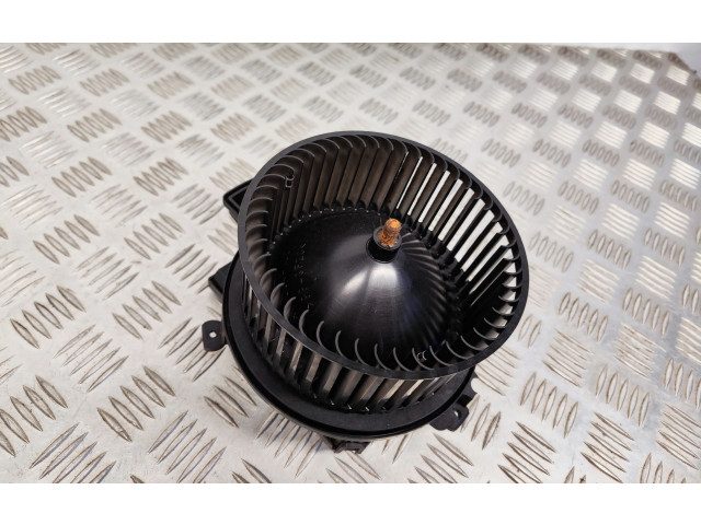 Вентилятор печки 4M1820021B Audi Q5 SQ5