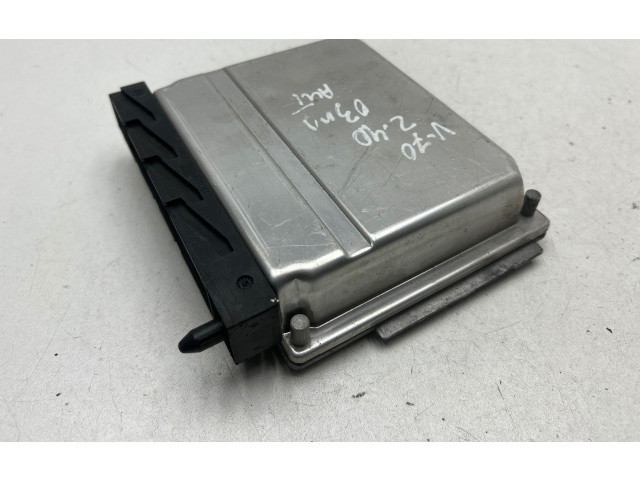 Блок управления двигателя 0281011078, 1039S00000   Volvo V70