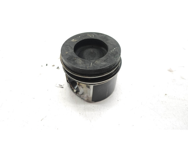 Píst 84L110 BMW 5 GT F07 N57D30A