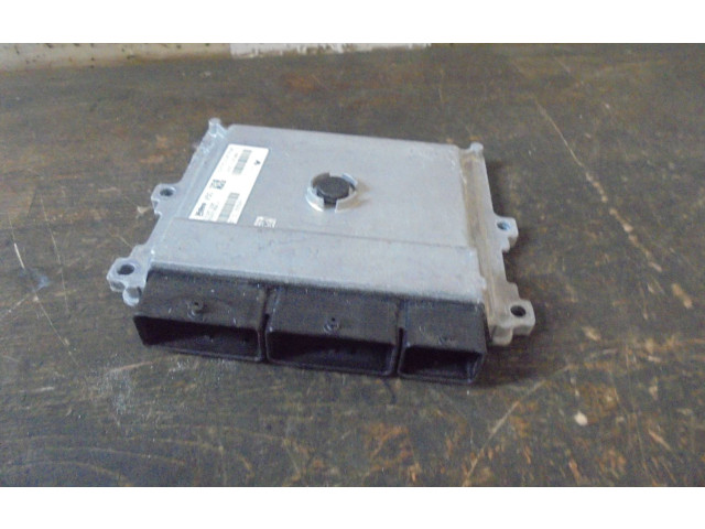 Řídící jednotka 237103352R, 237103352R Renault Clio IV 2015