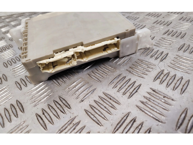 Pojistková skříňka 8922152242 Toyota Verso-S 2013