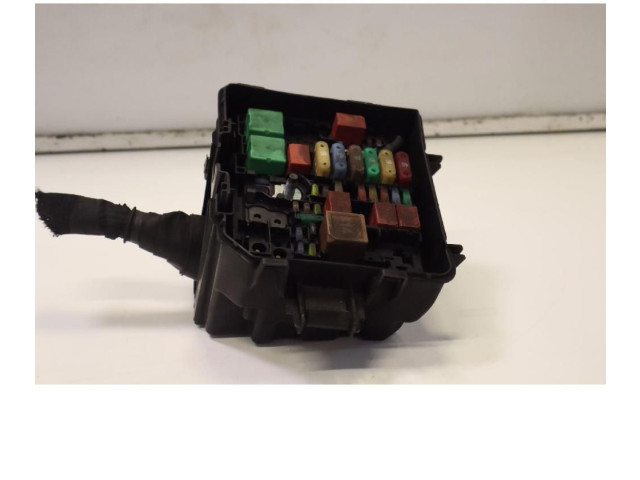 Блок предохранителей 9804848480   Peugeot 2008 II    