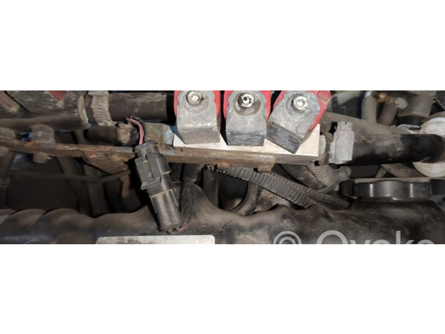 Vstřikovač 67R014303 Dodge Caravan pro benzínový motor 3.3