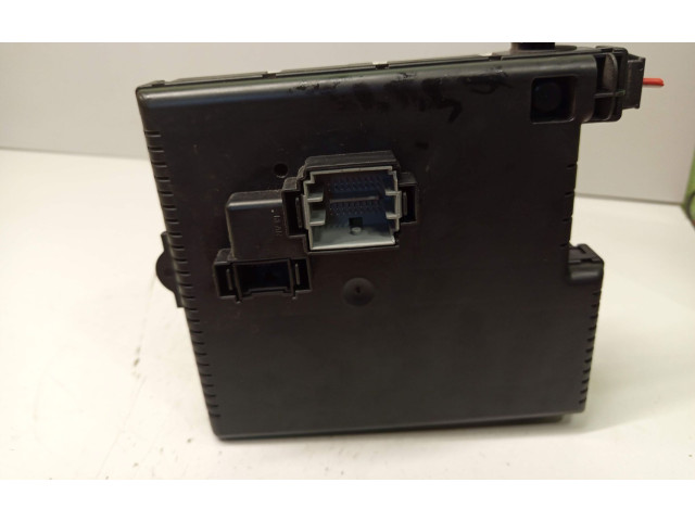 Блок предохранителей 30728512, 28017881   Volvo XC90    