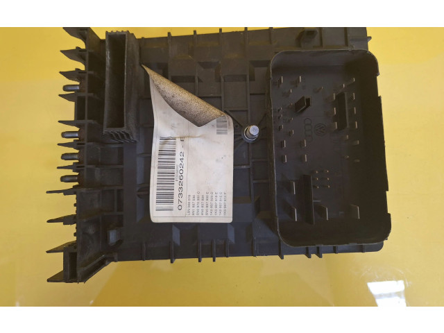   Pojistková skříňka 1K0937125A, 1K0937125   Volkswagen Tiguan 2008