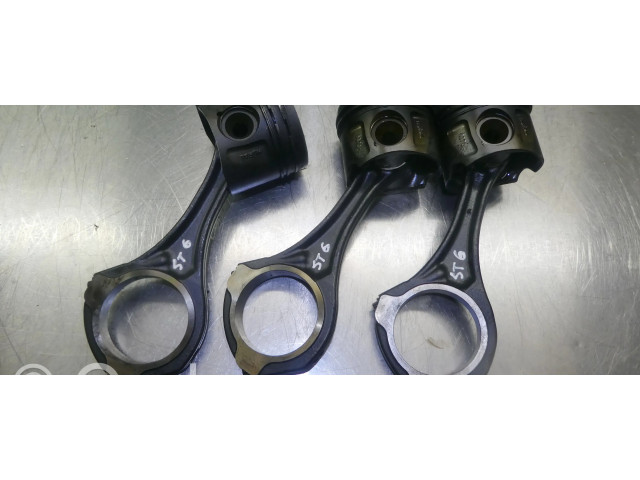 Píst 8370 Mercedes-Benz C AMG W204 3.0