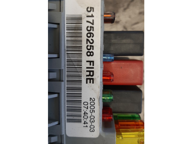 Блок предохранителей 51756258   Fiat Doblo    