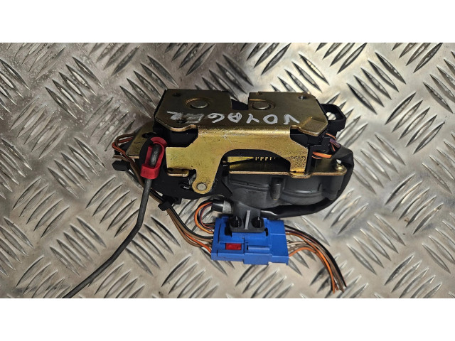 Zámek zadních dveří Chrysler Voyager 2006