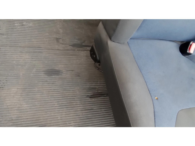 Переднее двухместное сиденье