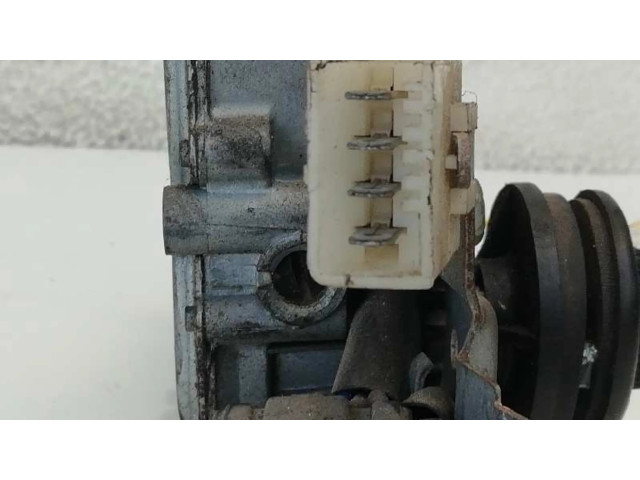 Моторчик заднего дворника 0390201545, 6405E3 Peugeot 306