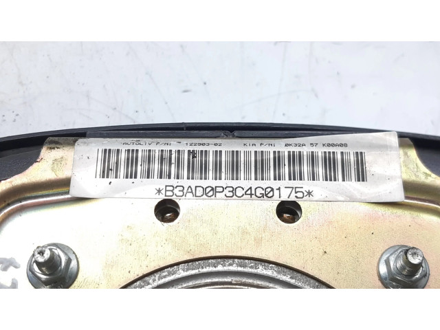 Подушка безопасности водителя 0K32A57K00A08   KIA Rio