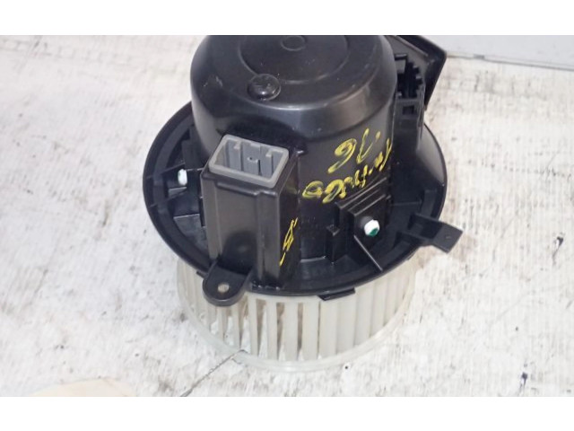 Вентилятор печки    272102302R   Renault Twingo III