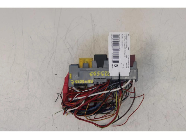 Блок предохранителей    Jeep Renegade    