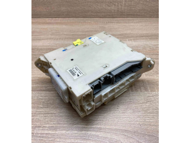 Pojistková skříňka 8273030B61, 8267230070 Lexus GS 300 350 430 450H 2005