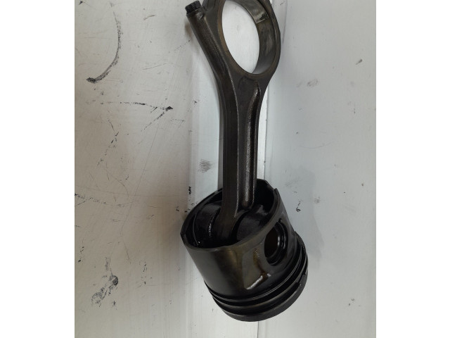 Поршень с шатуном H268X Citroen C5