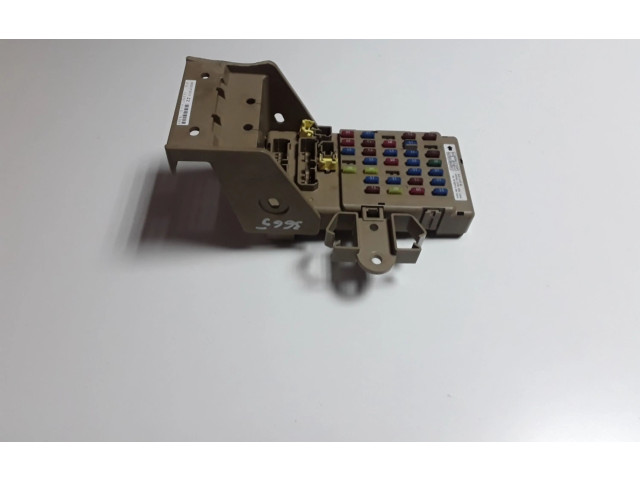 Блок предохранителей 82201FG010, LB101101B   Subaru Forester SH    