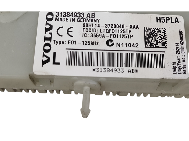 Блок предохранителей 31384933AB    Volvo V70   