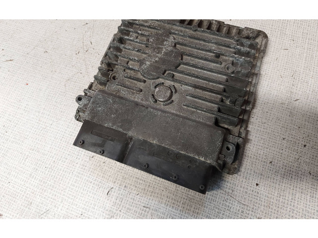 Řídící jednotka 03L906023PC Volkswagen Caddy 2013