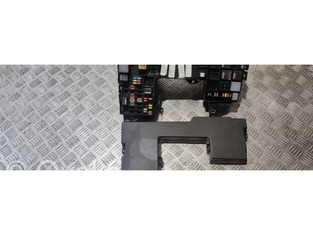 Блок предохранителей 8X2T14A075 Jaguar XF X250