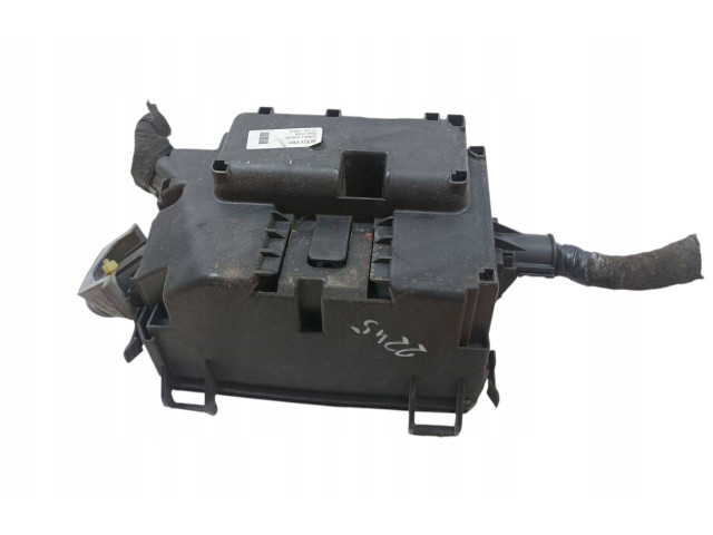 Блок предохранителей     Opel Meriva B    