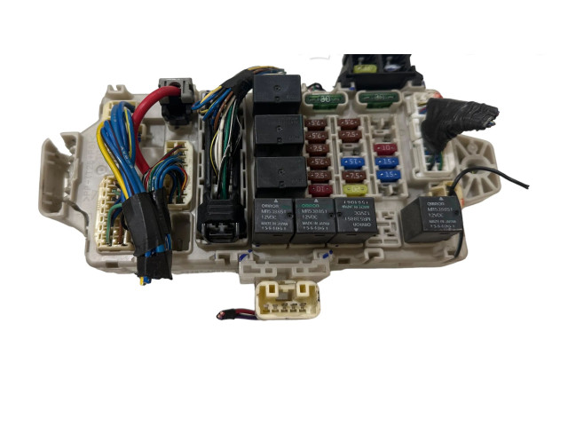 Блок предохранителей MR587875, G8C223M3C Mitsubishi Outlander