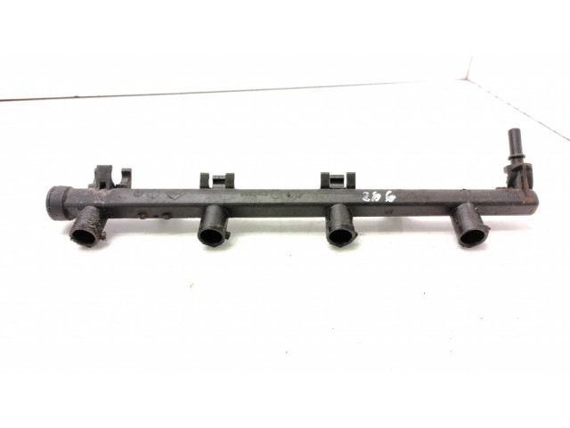Vstřikovací lišta 8200135504   Renault Megane II  pro benzínový motor 1.6  