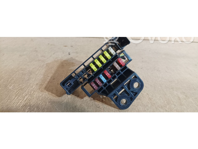 Блок предохранителей Toyota Corolla Verso AR10