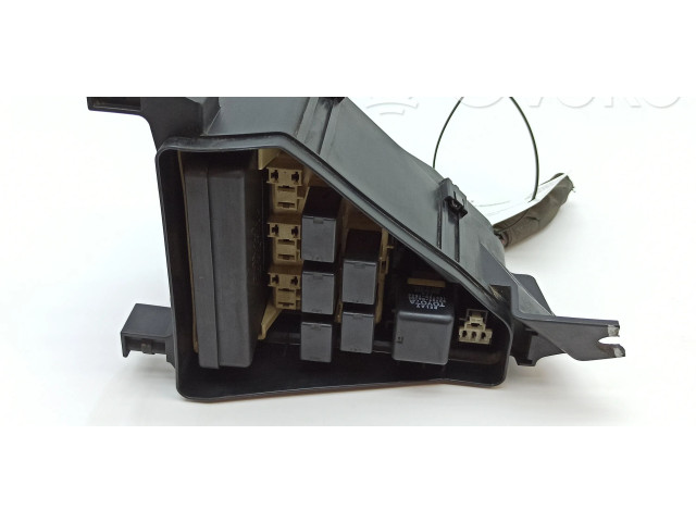 Блок предохранителей  3280YA1, 8921950020   Lexus LS 430    