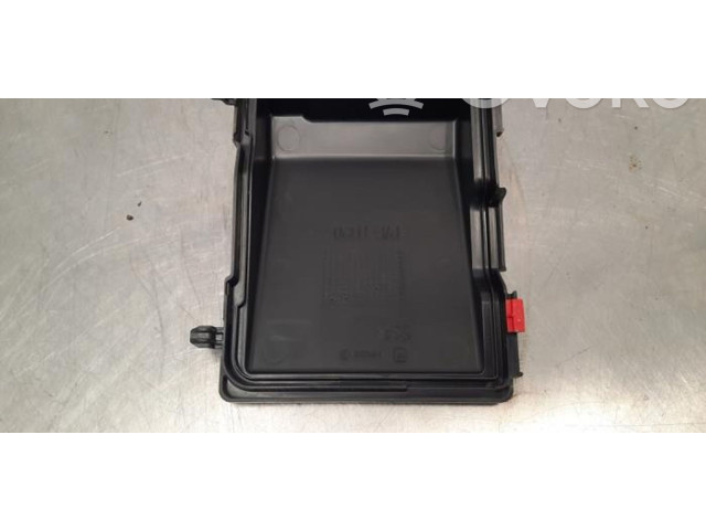 Блок предохранителей  9678633380   Peugeot Partner III    