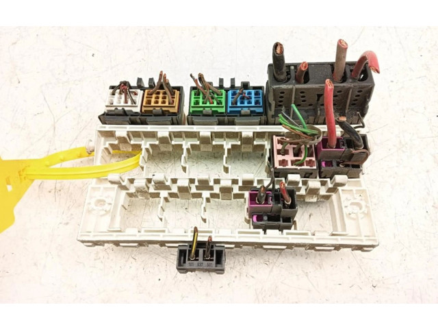 Блок предохранителей 6K0973374   Seat Ibiza II (6k)    
