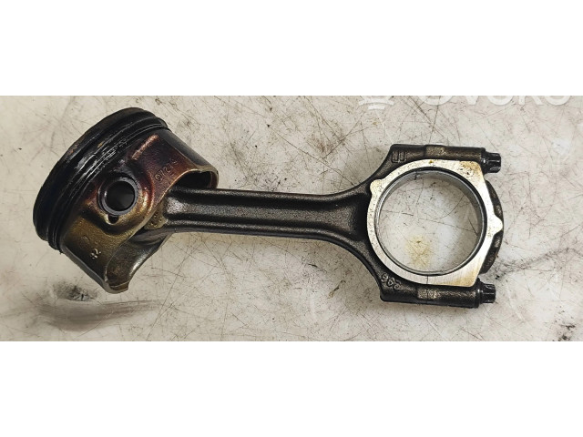 Píst 8207279   Opel Cascada  pro benzínový motor 1.4  