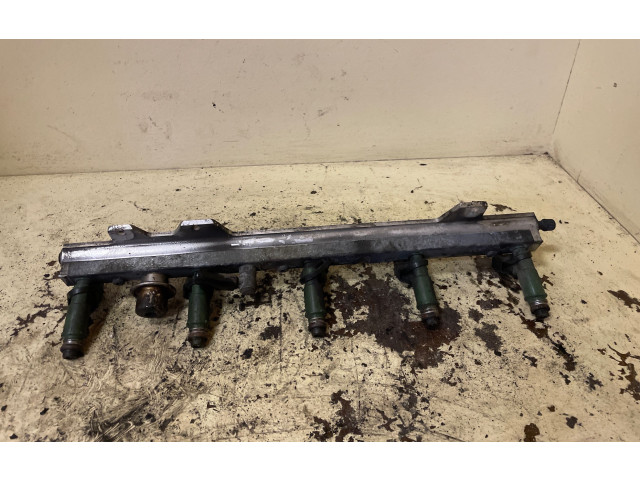 Топливная рампа 9202710 Volvo S60