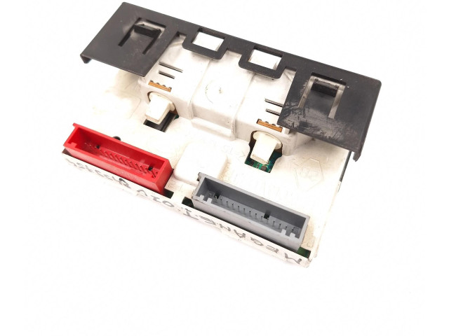 Дисплей    P8200028364A, 216562178A   Renault Clio II