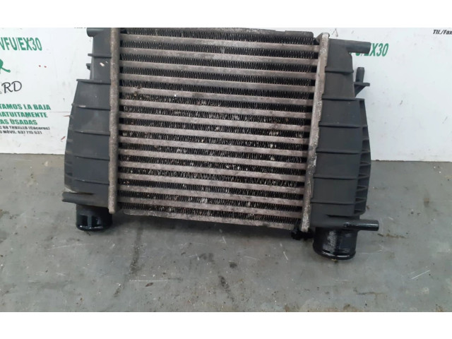 Интеркулер 8200471885 Renault Clio III