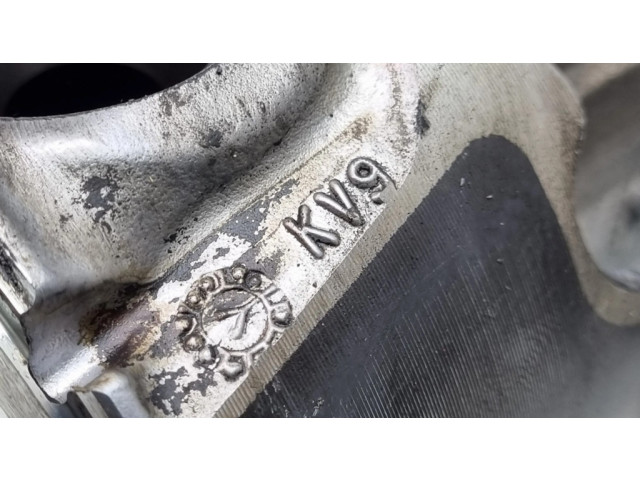 Píst 10653, KV9 Renault Scenic II - Grand scenic II pro naftový motor 2.0